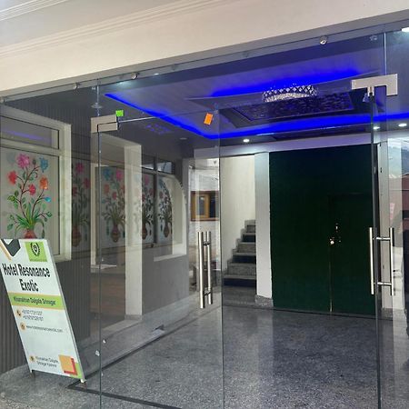 Hotel Resonance Exotic ศรีนาการ์ ภายนอก รูปภาพ