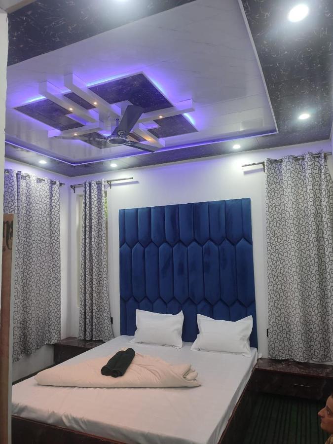 Hotel Resonance Exotic ศรีนาการ์ ภายนอก รูปภาพ