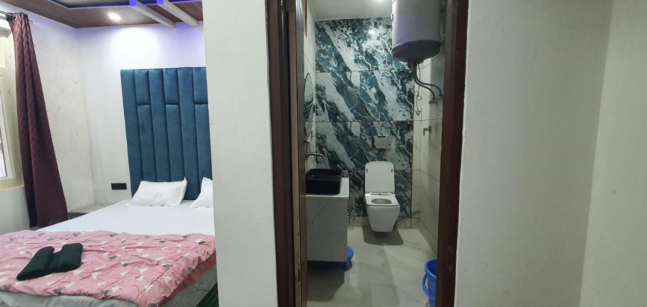 Hotel Resonance Exotic ศรีนาการ์ ภายนอก รูปภาพ