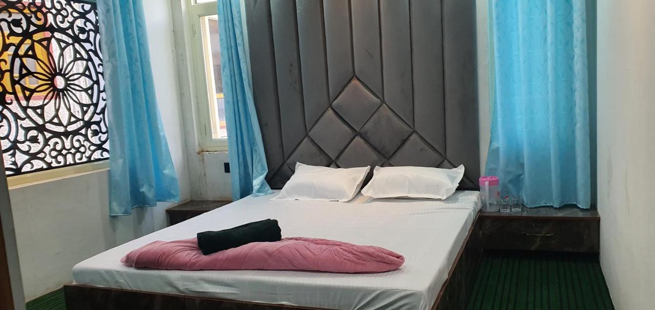 Hotel Resonance Exotic ศรีนาการ์ ภายนอก รูปภาพ