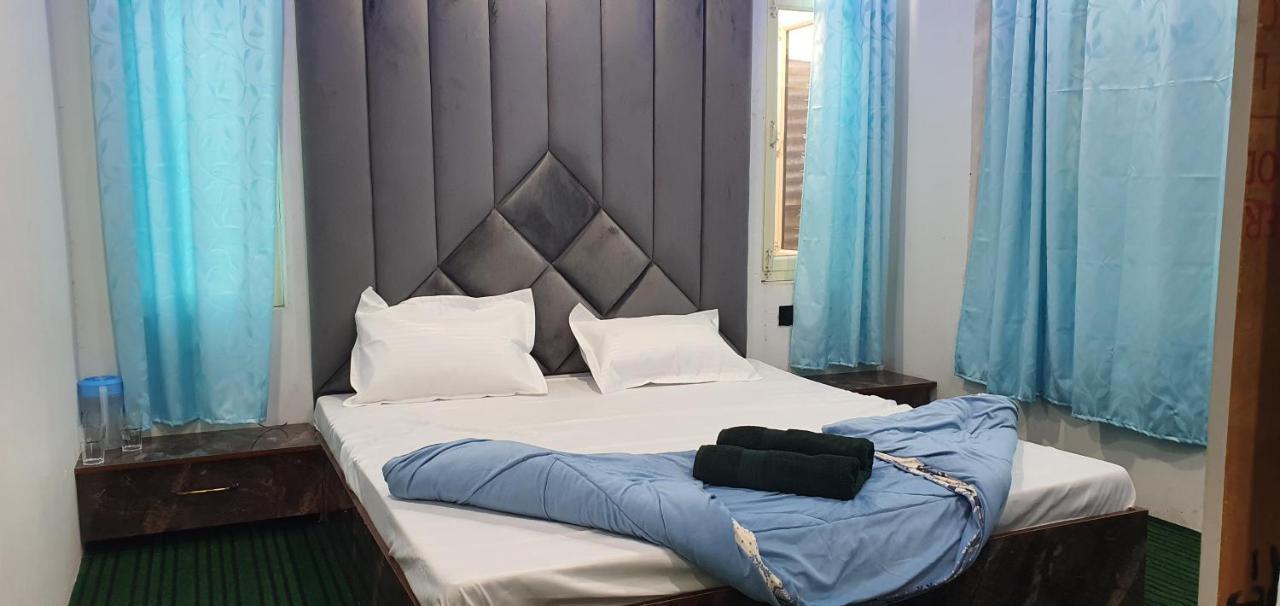 Hotel Resonance Exotic ศรีนาการ์ ภายนอก รูปภาพ
