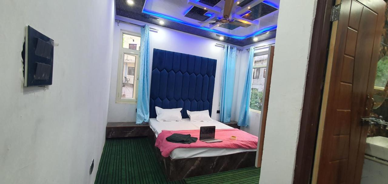 Hotel Resonance Exotic ศรีนาการ์ ภายนอก รูปภาพ