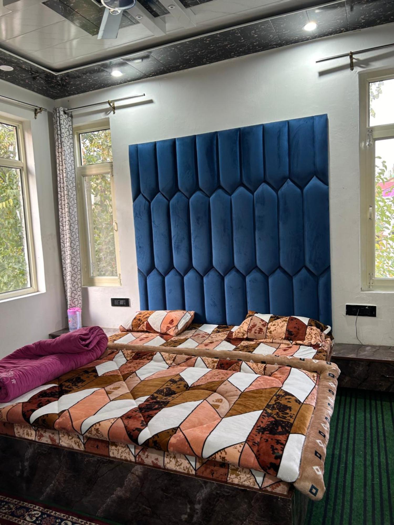 Hotel Resonance Exotic ศรีนาการ์ ภายนอก รูปภาพ