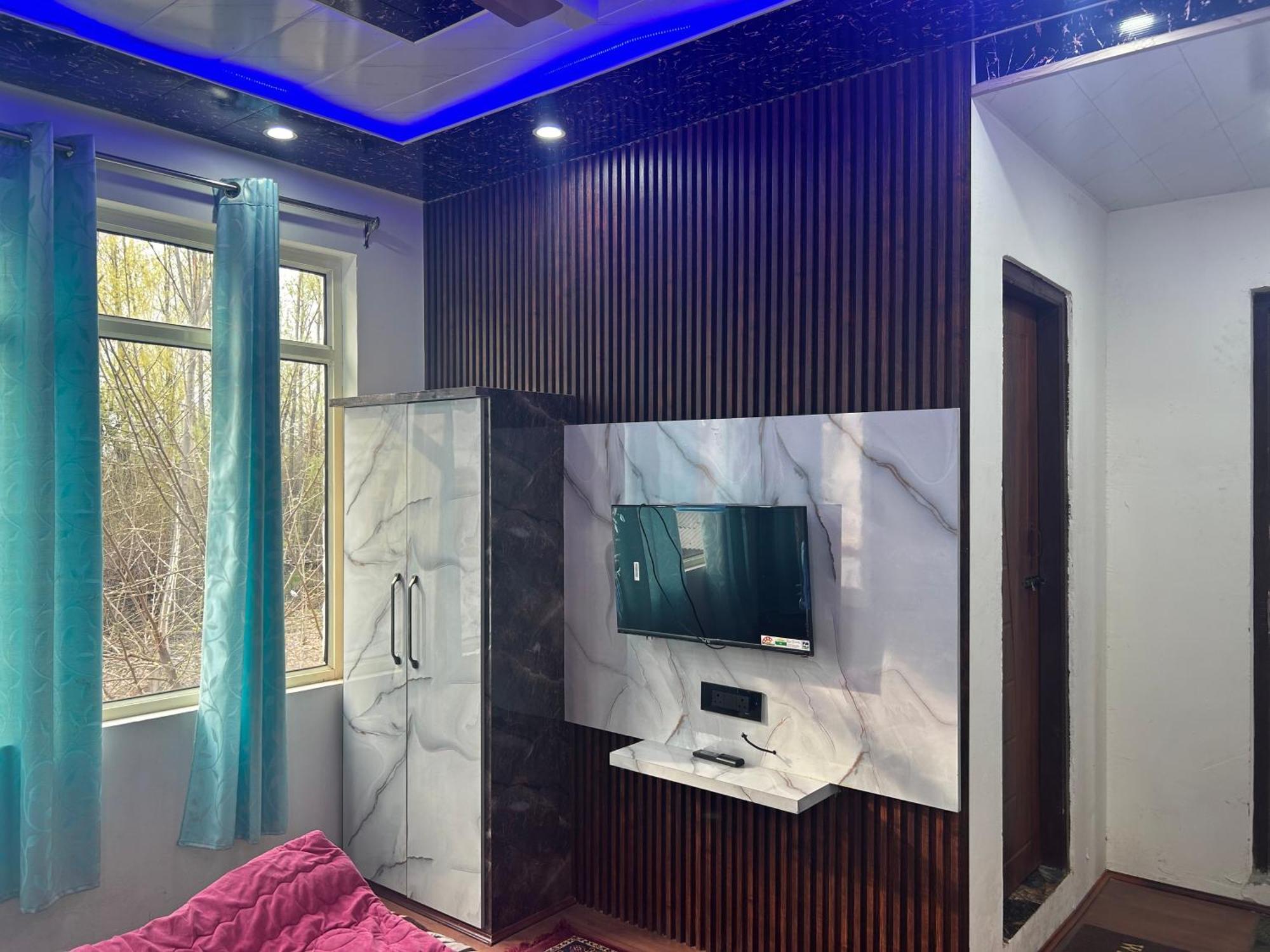 Hotel Resonance Exotic ศรีนาการ์ ภายนอก รูปภาพ